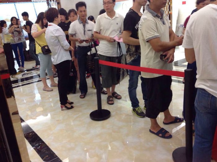 20141003091704105 临沧网信快3瓷砖品牌旗舰店开业现场