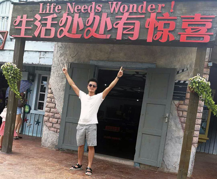 身为年轻一代的90后，但他看起来却比同龄人多了那份沉稳，他就是本次专访的新闻人物——湖南岳阳总代理秦志雄。