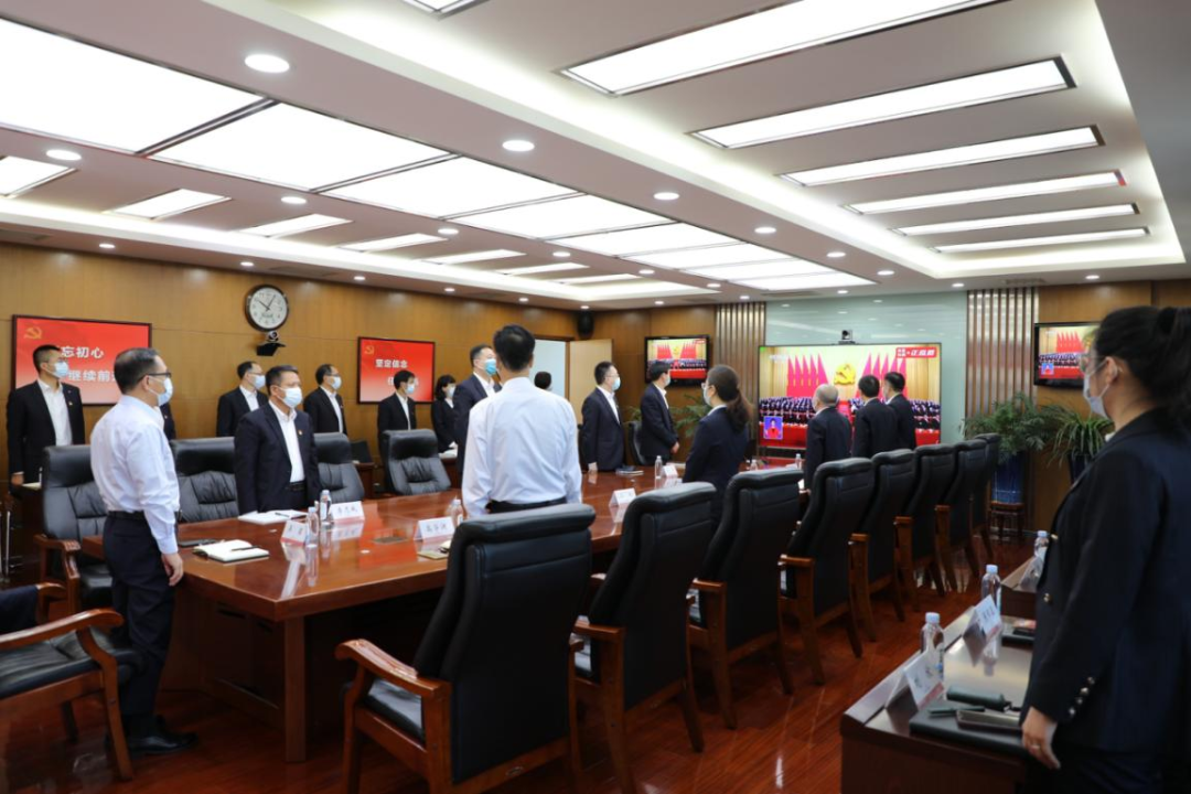 		磅礴盛会，，振奋人心！优德88集团集中收看党的二十大开幕会_市场绩效_优德88集团有限公司	
