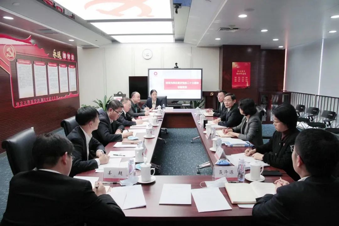 		二十大精神进下层 | 优德88集团掀起学习宣传贯彻党的二十大精神的热潮_员工关爱_优德88集团有限公司	