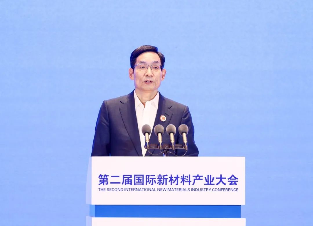 		周育先受邀在第二届国际新质料工业大会上致辞，，，，，深入在蚌企业宣讲二十大精神并座谈交流_责任撒播_优德88集团有限公司	