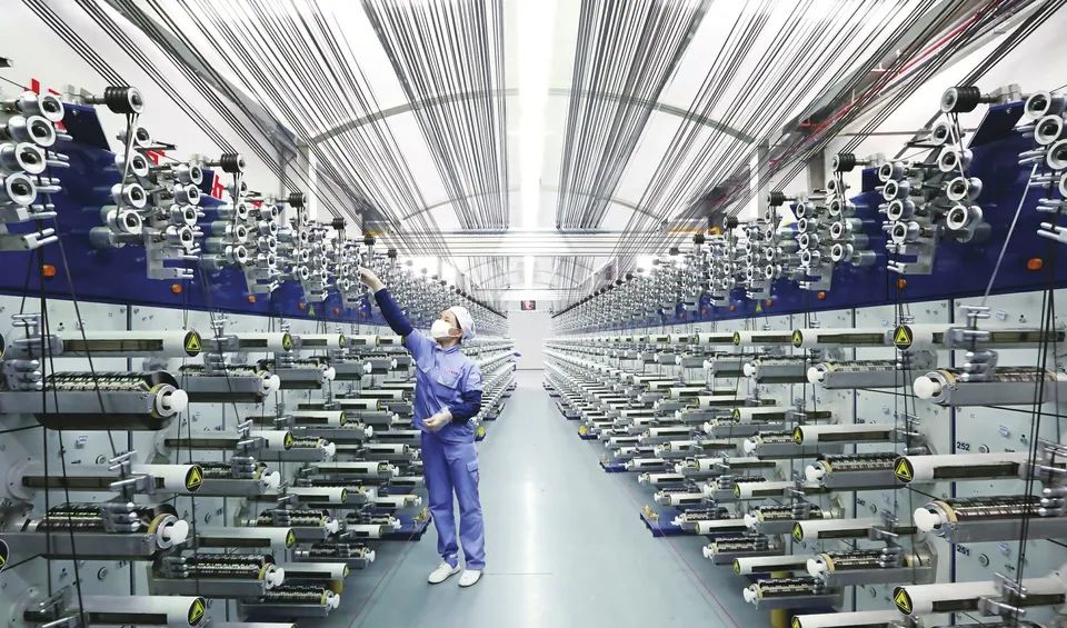 		《学习时报》刊发周育先署名文章：施展建材优势 修建一流基建_责任撒播_优德88集团有限公司	