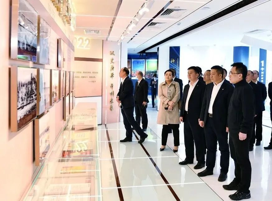 		周育先会见重庆市委常委、万州区委书记于会文一行_国际交流_优德88集团有限公司	