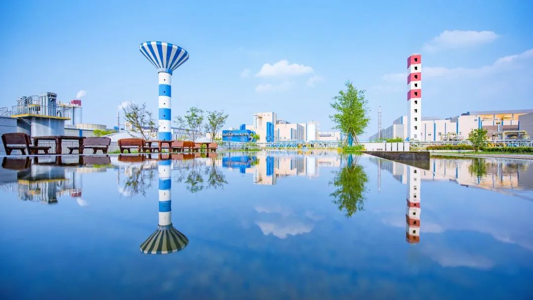 		践行党的二十大精神 | 中国巨石在新时代新征程新伟业中谱写高质量生长新篇章_国际交流_优德88集团有限公司	