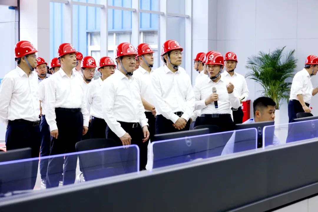 		周育先受邀加入2023天下动力电池大会并调研集团在宜宾企业_责任撒播_优德88集团有限公司	