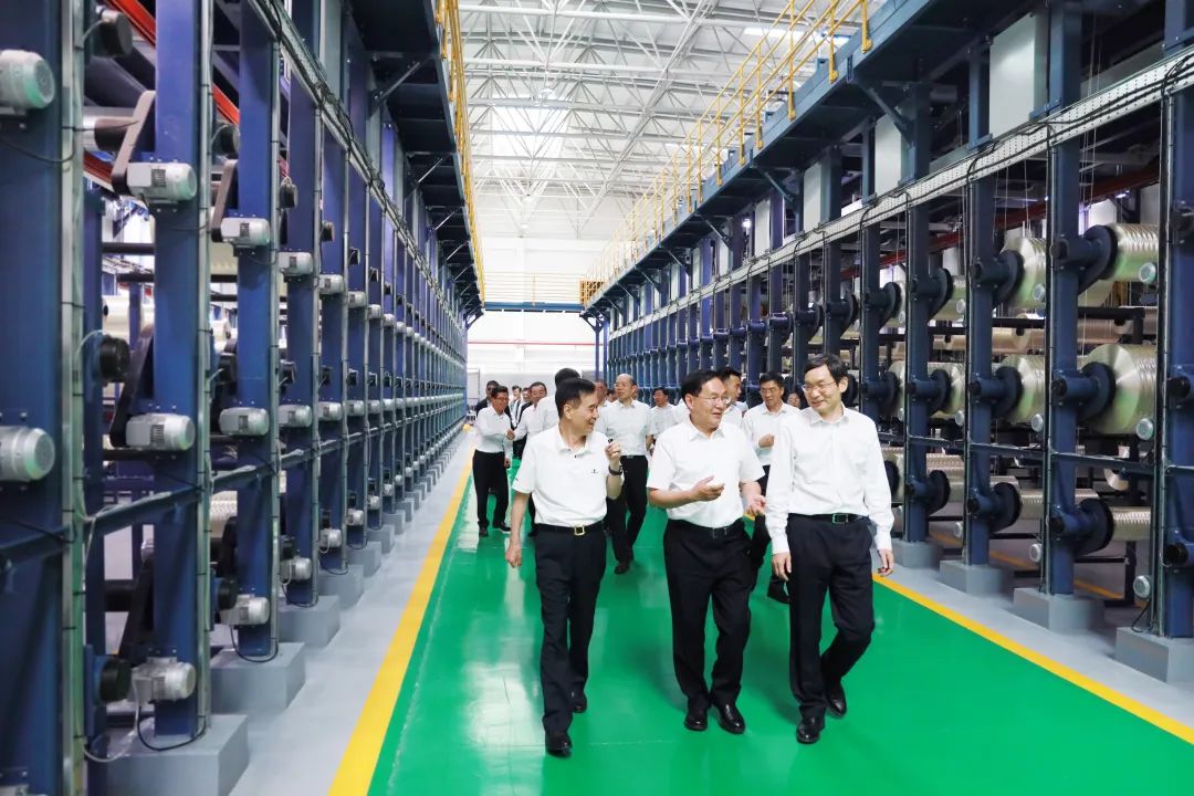 		张玉卓调研中复神鹰西宁公司，，，，，强调加大新质料等战略性新兴工业结构_责任动态_优德88集团有限公司	