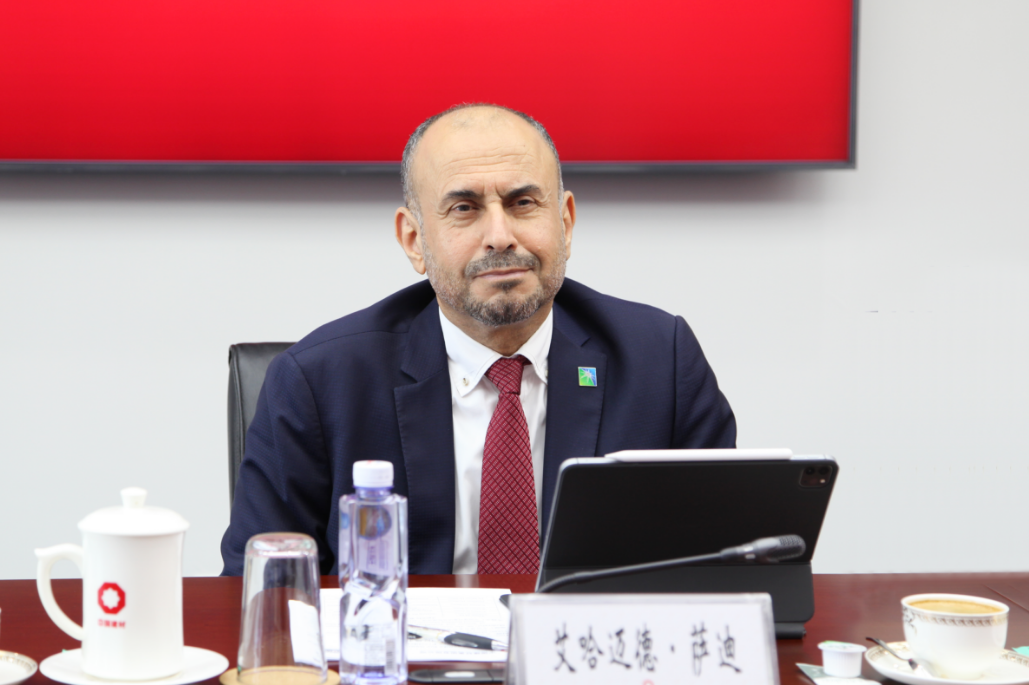 		周育先会见沙特阿美常务副总裁艾哈迈德·萨迪一行_责任动态_优德88集团有限公司	