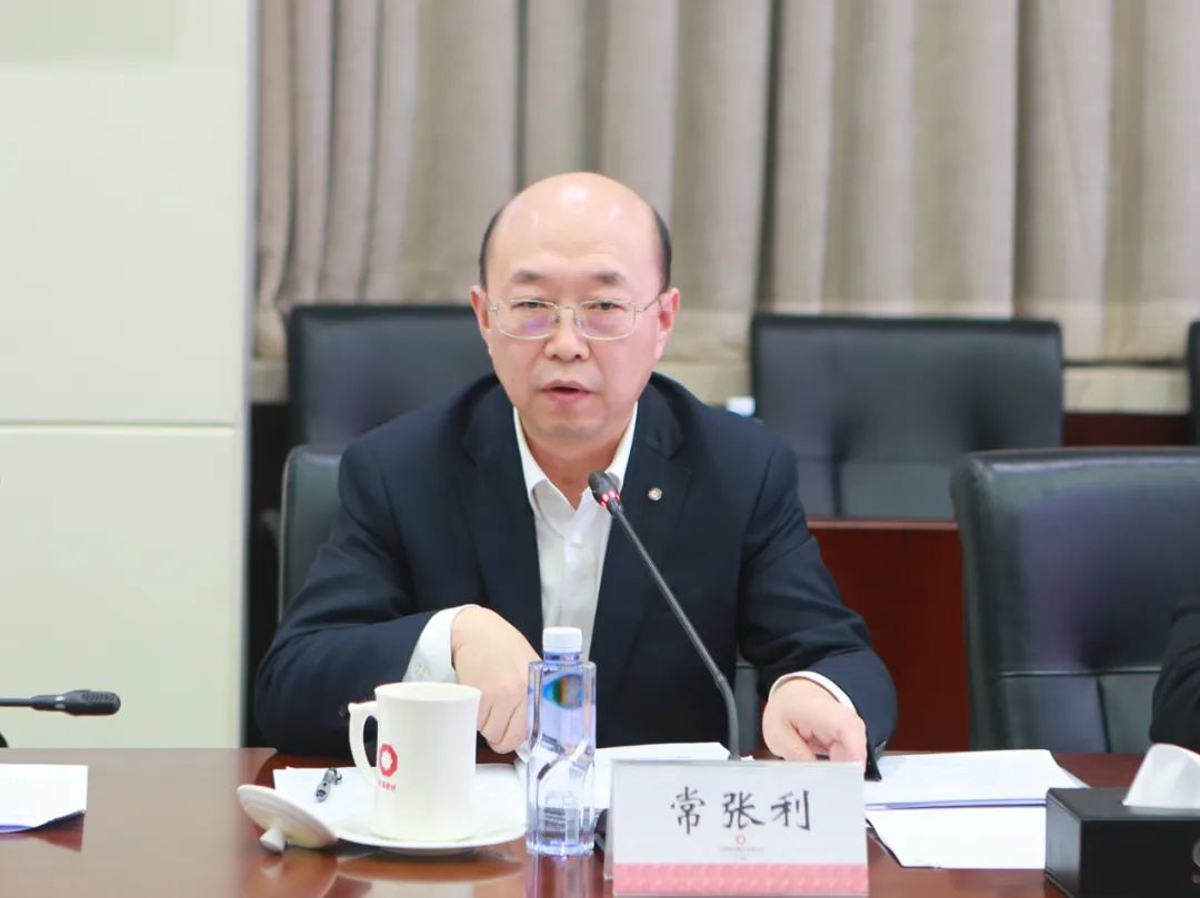 		优德88集团组织召开工程硕博士专项作育事情座谈会_员工关爱_优德88集团有限公司	