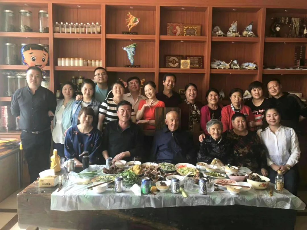 		今日重阳，，，，，让我们配合呵护他们_责任与文化_优德88集团有限公司	