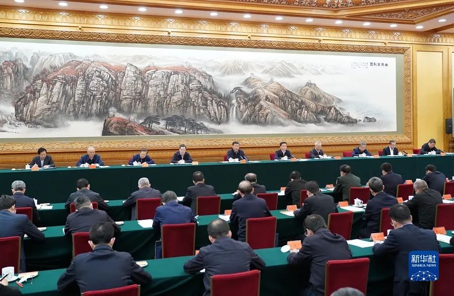 		周育先作为中央企业代表之一加入第三次“一带一起”建设座谈会_幻灯片_优德88集团有限公司	