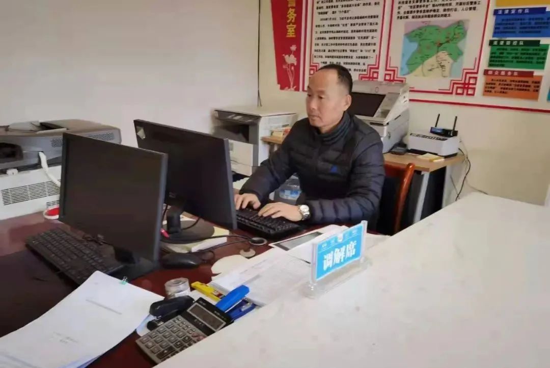 		最美建材人 | 咸阳陶瓷院雷先锋:心系黎民冷暖 助力墟落振兴的“第一书记”_人物_优德88集团有限公司	
