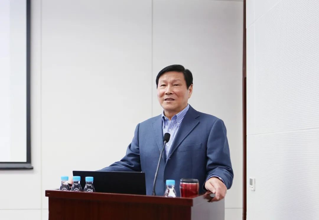 		党史学习、执法讲座、安排“我为群众办实事”实践运动，，这期党委中心组学习会干货满满_员工关爱_优德88集团有限公司	