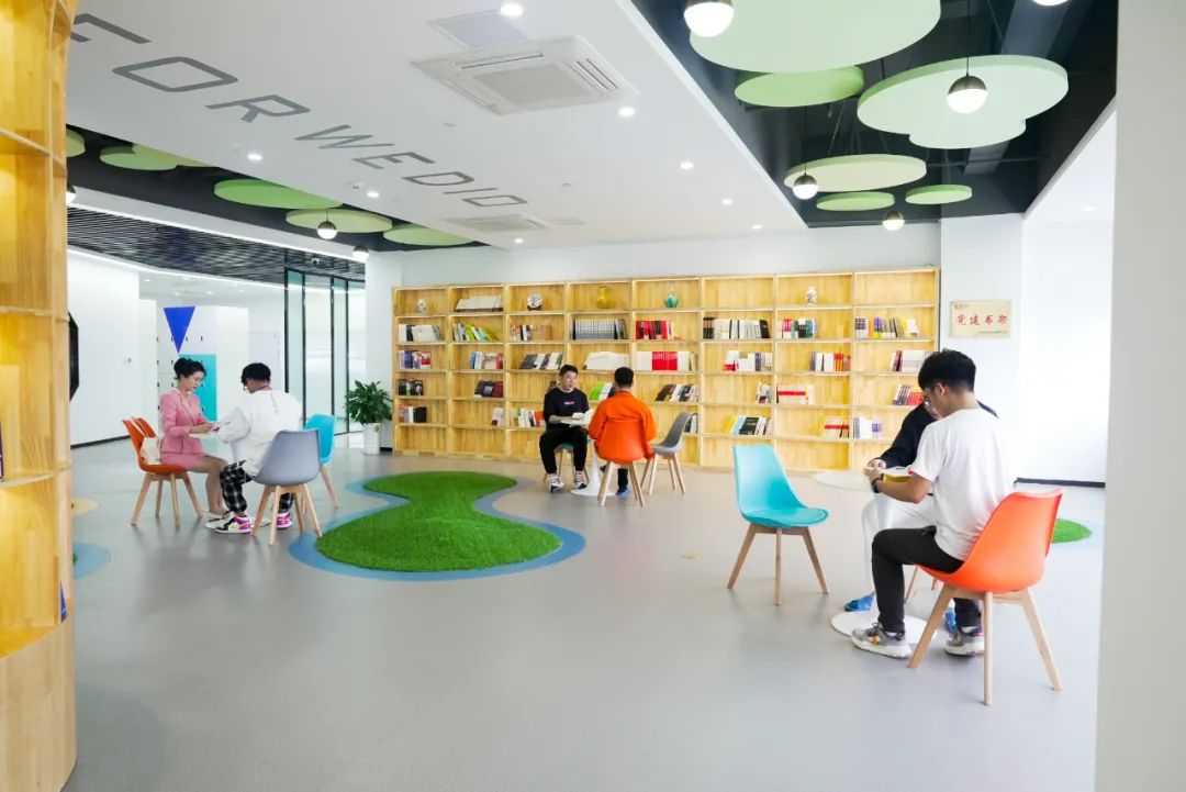 		办实事，，，解难题，，，增强职工群众的获得感、幸福感、清静感！_企业动态_优德88集团有限公司	