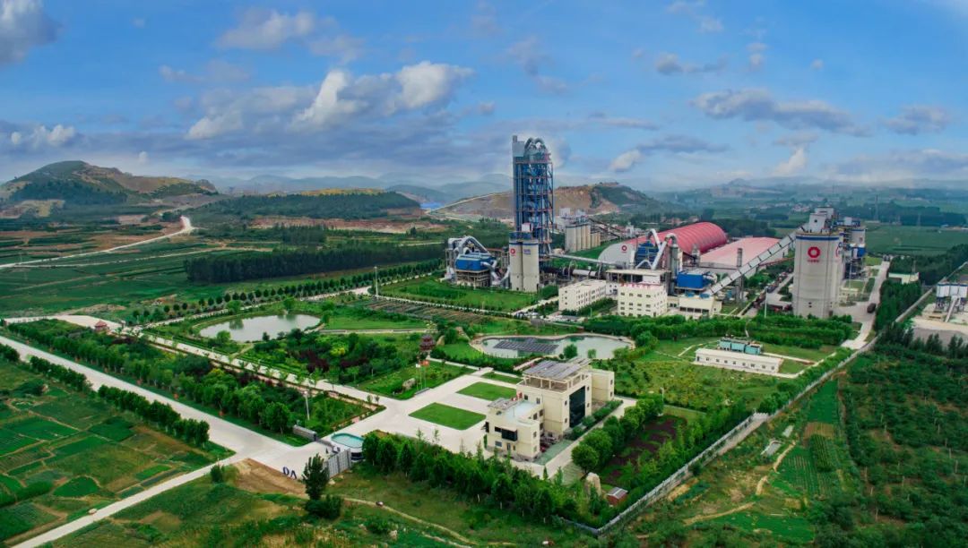		《经济日报》“走进中建材” ，，，报道建材业加速智能化转型 | 泰安站_媒体报道_优德88集团有限公司	