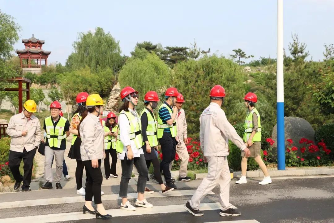 		《中国企业报》“走进中建材”① | 优德88：质料创立优美天下_学习动态_优德88集团有限公司	