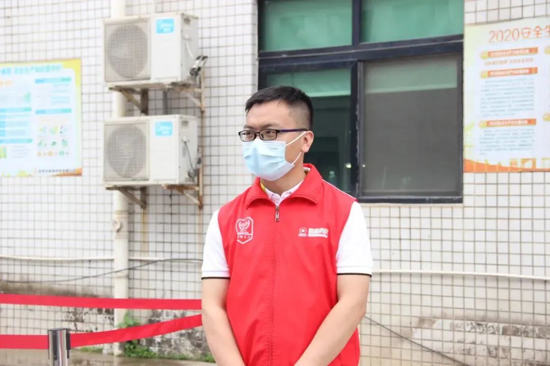 		最美抗疫自愿者 | 深圳国显青年自愿者抗疫效劳队在行动_人物_优德88集团有限公司	