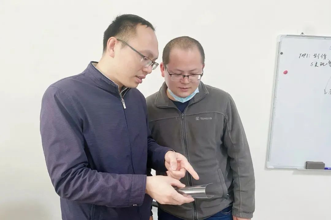 		最美科研先锋 | 凯盛科技股份UTG事业部杨金发：起劲刷新工艺，，，，，，做新型手艺攻坚者_人物_优德88集团有限公司	
