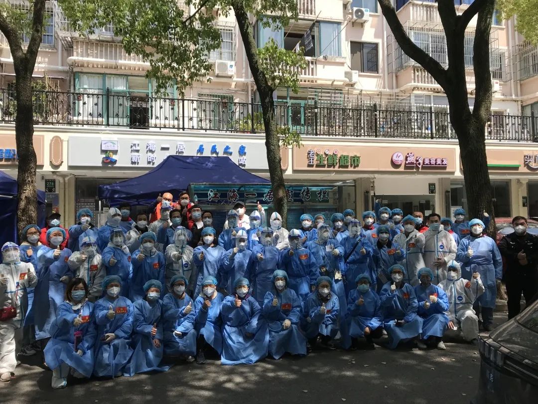 		最美抗疫自愿者 | 优德88工程何晓霞：效劳社区下层的守“沪”者_人物_优德88集团有限公司	