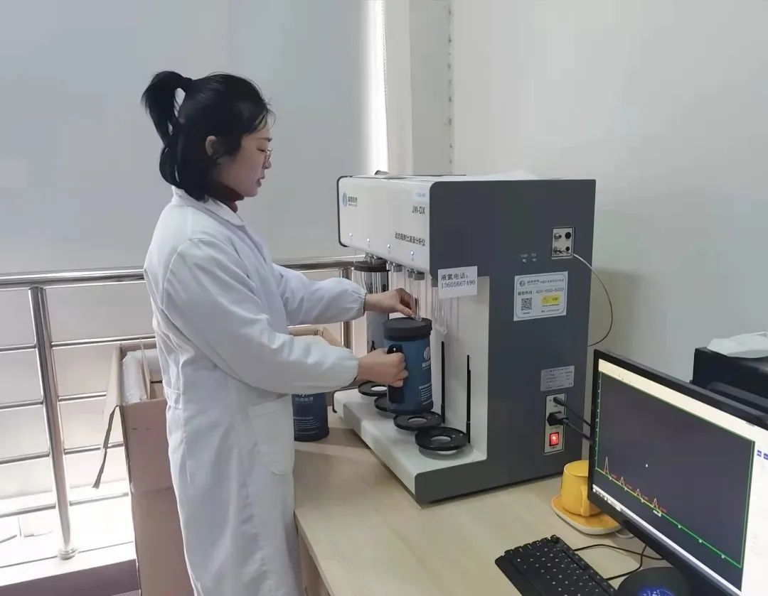 		最美科研先锋 | 凯盛应用质料宋在芝：驻足一线的科技效果转化“实践者”_人物_优德88集团有限公司	