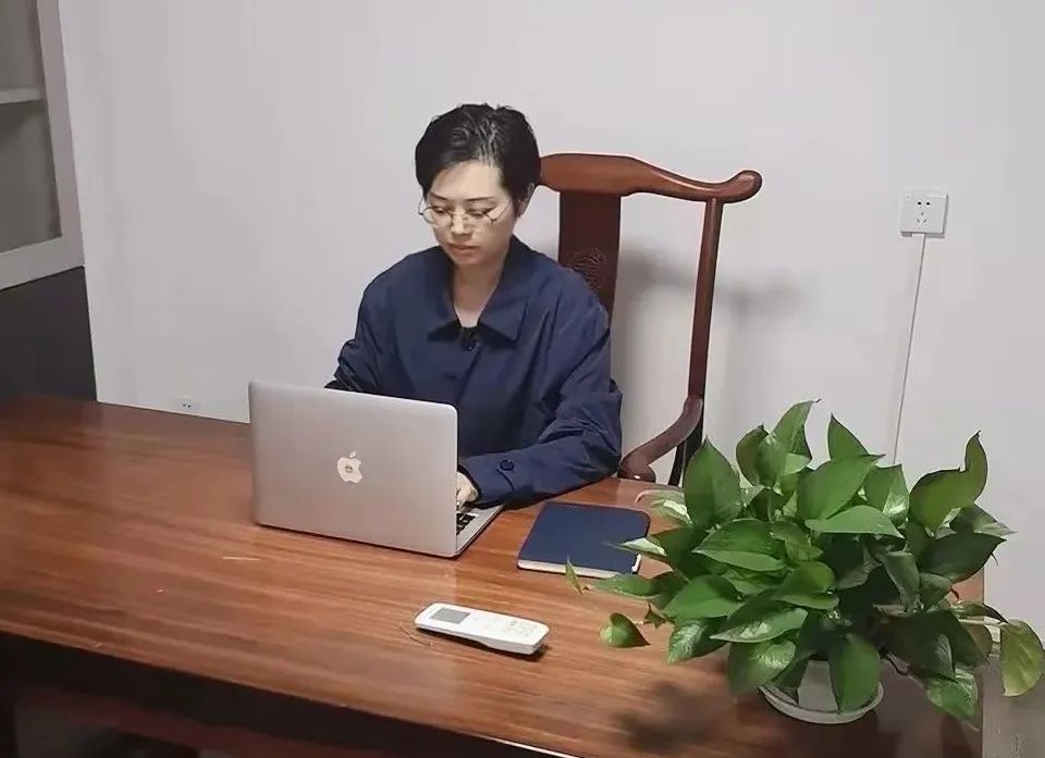 		最美科研先锋 | 凯盛应用质料宋在芝：驻足一线的科技效果转化“实践者”_人物_优德88集团有限公司	