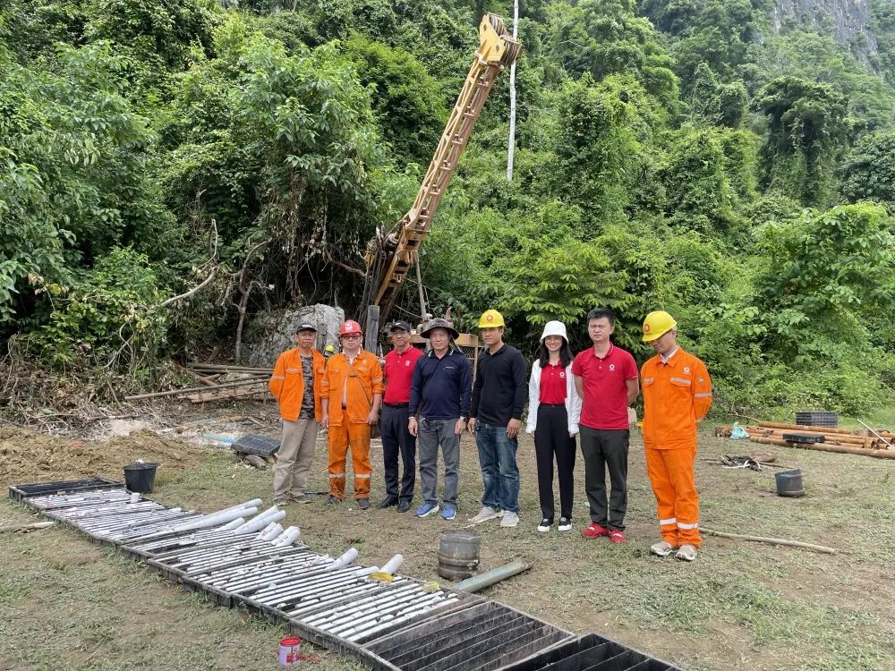 		最美外洋员工 | 地勘中心云南总队适梦娟：青春在坚守老挝的岗位上闪闪发光_人物_优德88集团有限公司	
