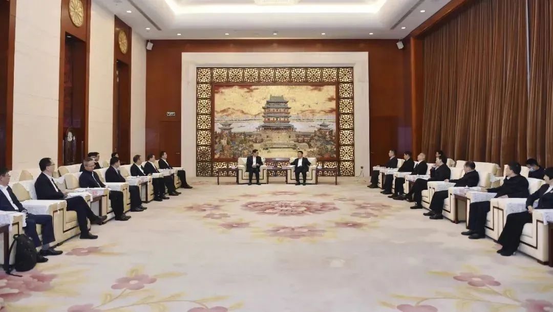 		优德88集团与江西省政府签署战略相助框架协议，，，，周育先见证签约并深入江西企业调研指导_优德88要闻_优德88集团有限公司	