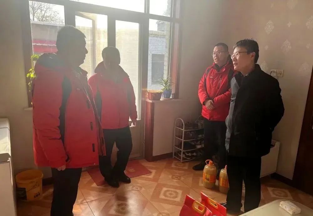 		新春温暖篇 | 走下层，，，，，，暖人心，，，，，，浓浓关爱显真情_责任与文化_优德88集团有限公司	