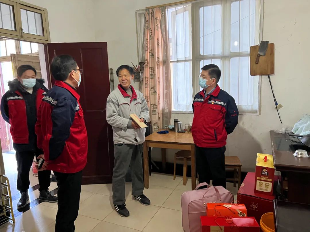 		新春温暖篇 | 走下层，，，，，，暖人心，，，，，，浓浓关爱显真情_责任与文化_优德88集团有限公司	