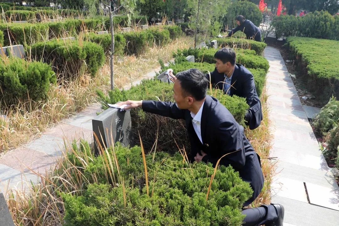 		思念英烈志 奋进新征程 | 优德88集团成员企业开展“清明祭英烈”主题运动_责任与文化_优德88集团有限公司	