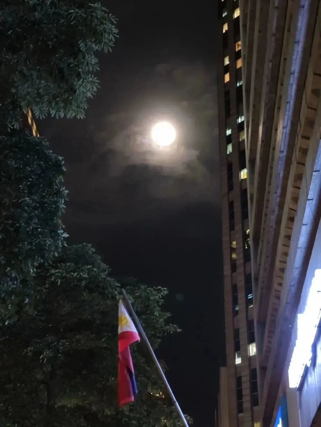 		多“材”中秋 大放“艺”彩｜看优德88人花式祝福_责任与文化_优德88集团有限公司	