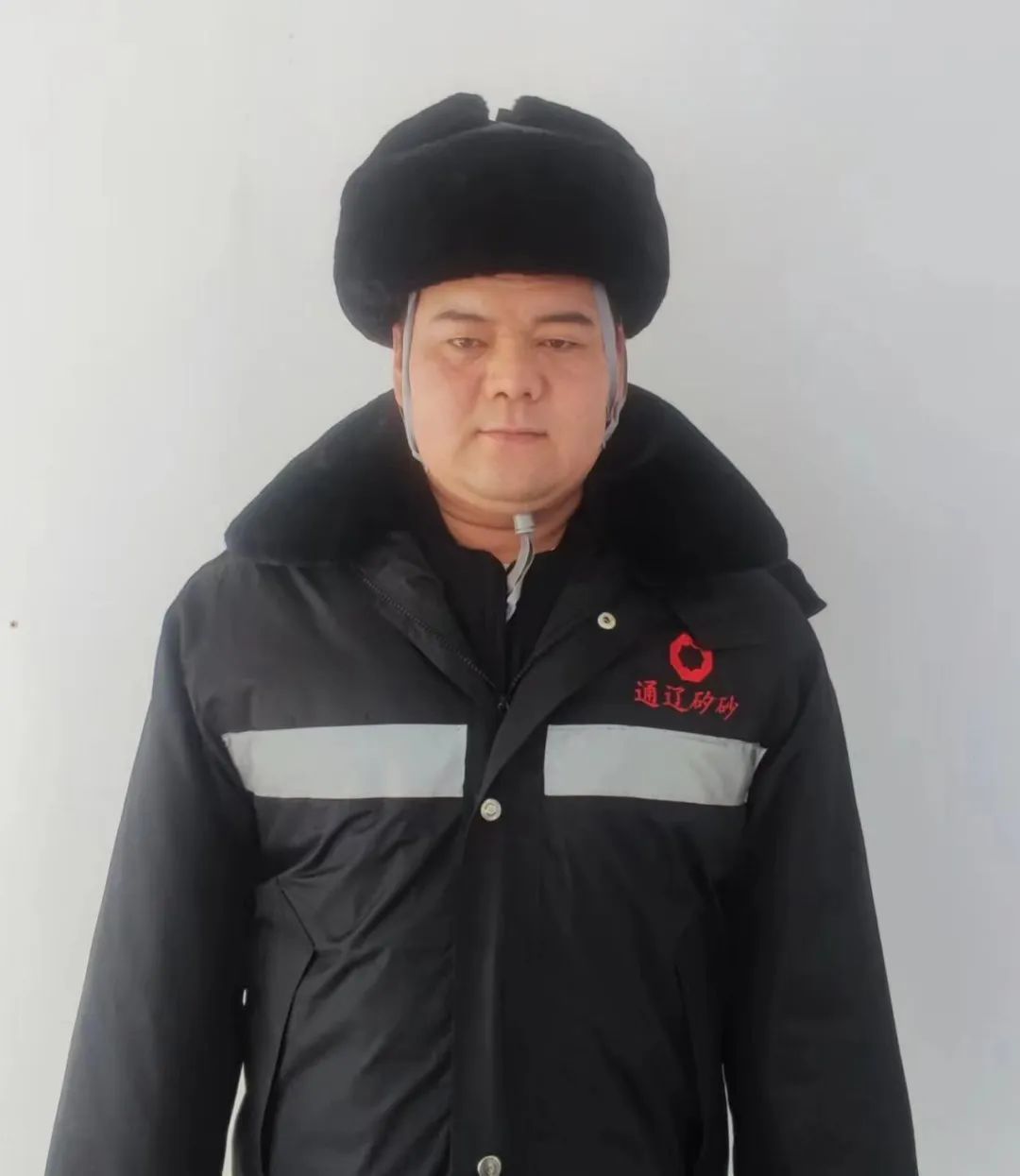 		不畏寒风暖一冬~“优德88牌”工装穿起来！_责任与文化_优德88集团有限公司	