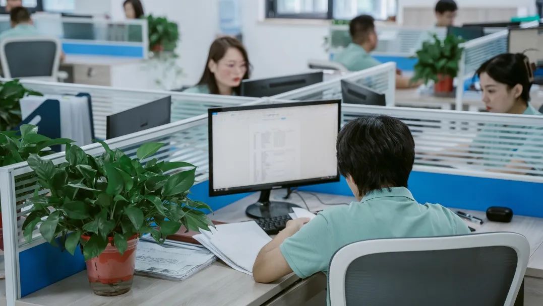 		 优德88 | 捉住秋的尾巴，，，，，，感受建材人的诗意浪漫~ _企业动态_优德88集团有限公司	